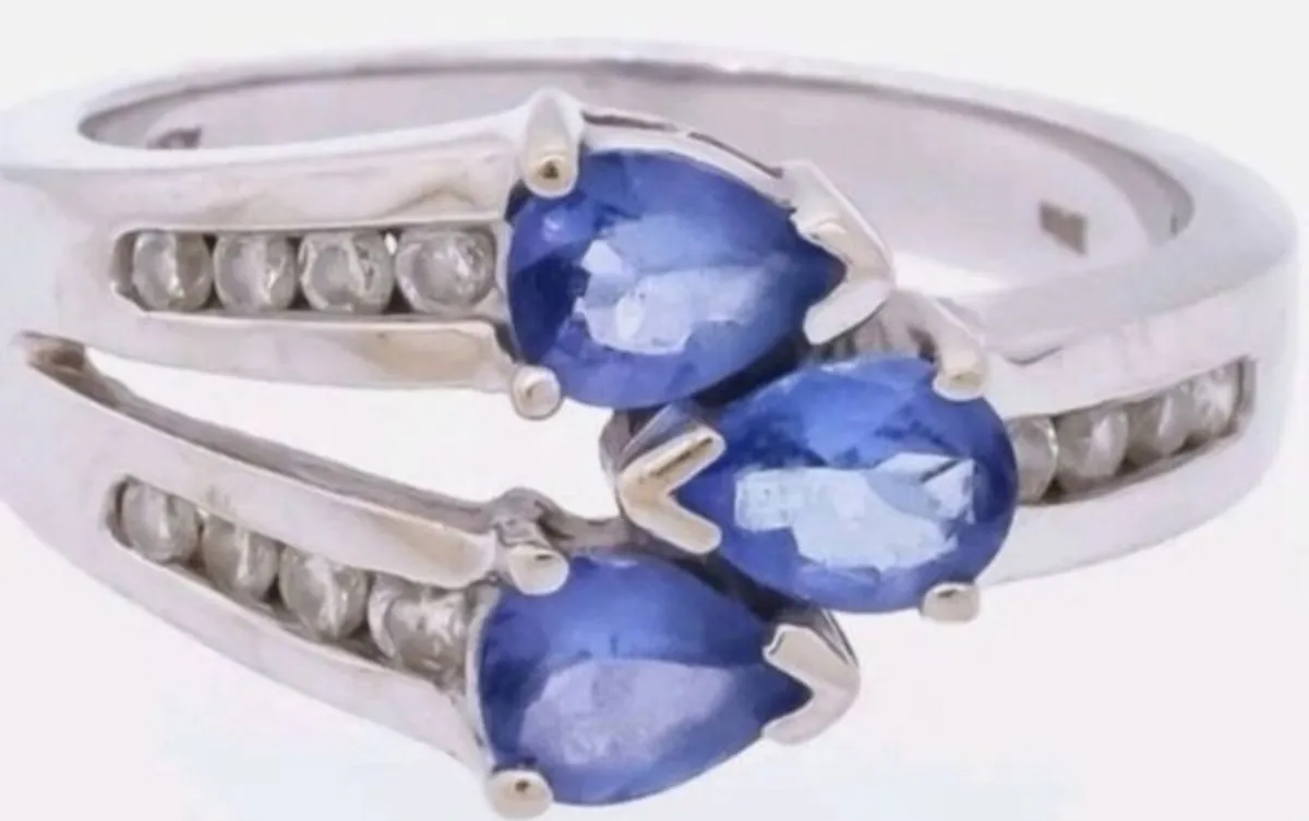 Unique 14k gold Tanzanite and Diamond crossover ri - Image 1