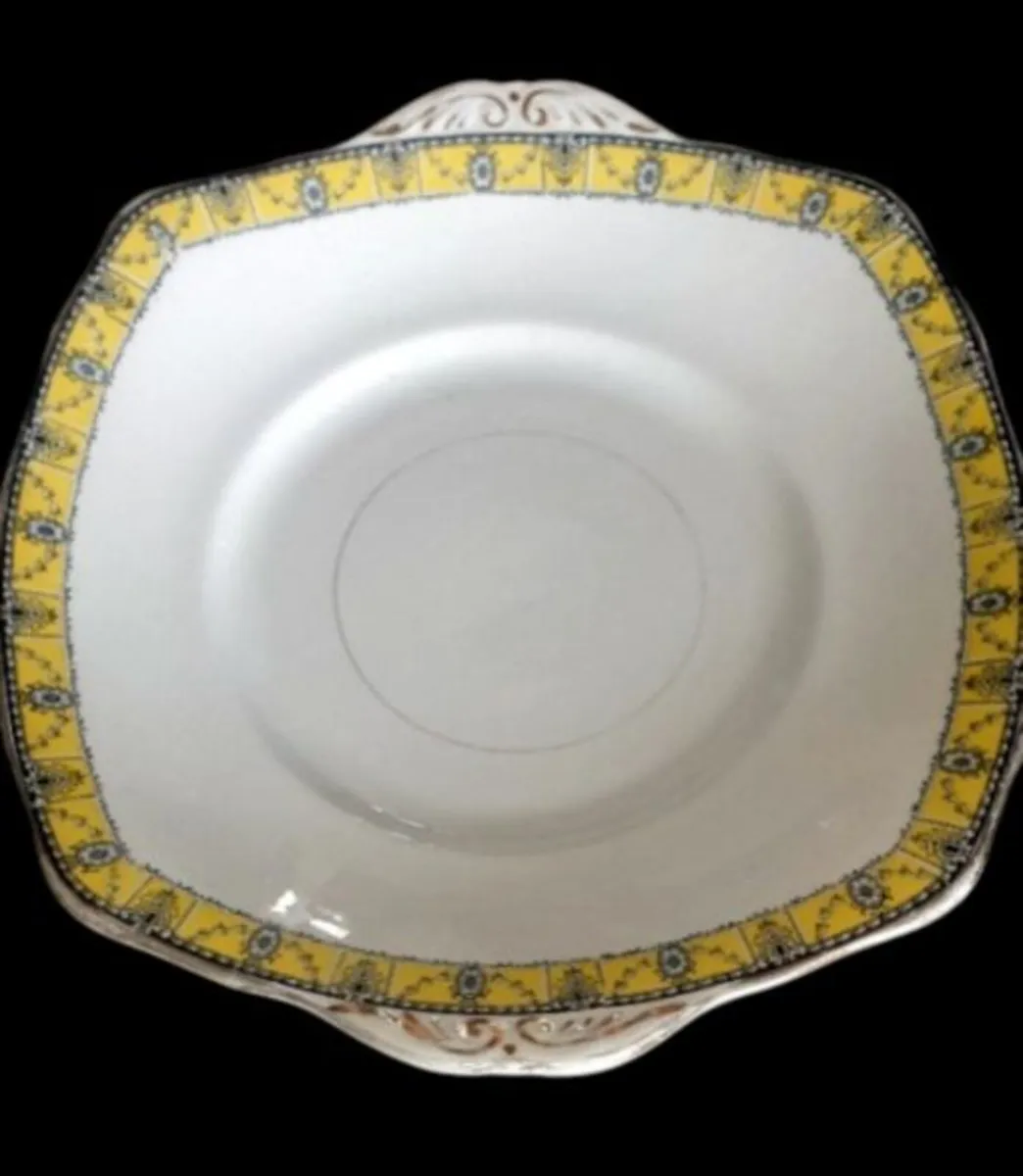 Pristine Vintage Art Deco Cake Serving Plate - Image 3