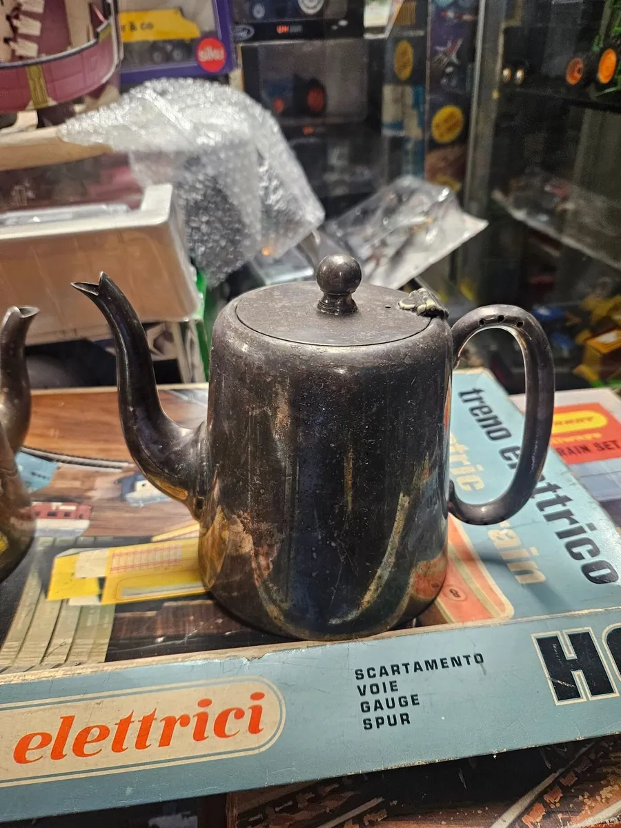 Vintage EPNS Tea Pot - Image 1