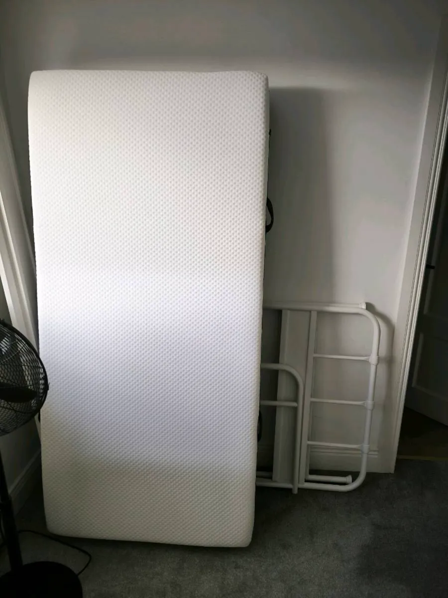 Single bed frame with mattress - Image 2