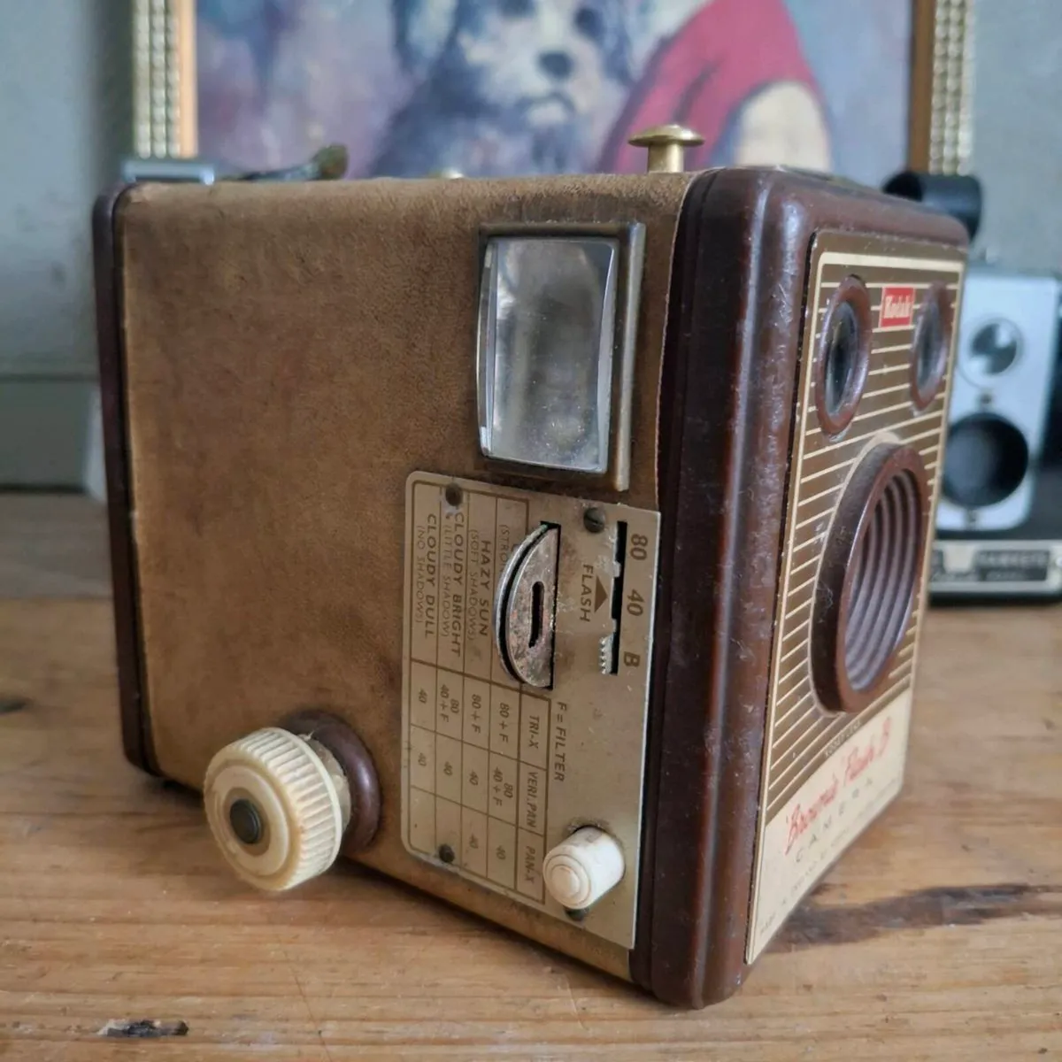 1950s Kodak Brownie Flash B Box Camera - Image 2