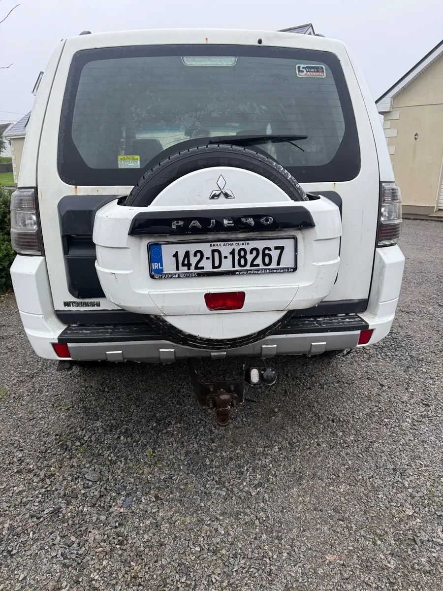 Mitsubishi Pajero new DOE 10/27 - Image 4