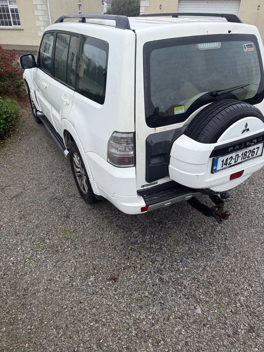 Mitsubishi Pajero new DOE 10/27 - Image 3