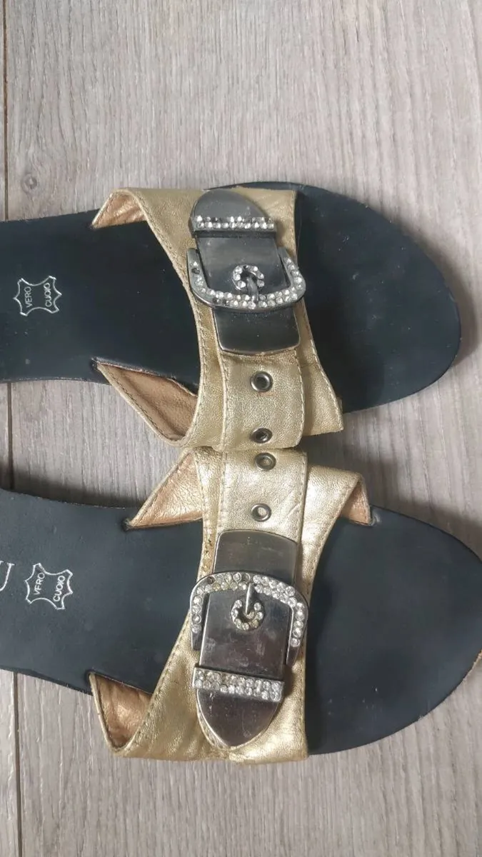 Genuine leather sandals with rhinestones size EU 3 - Image 1