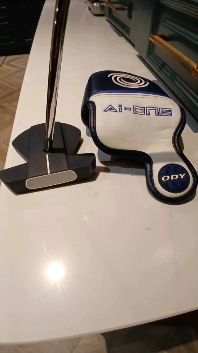 Odyssey Ai-One Square  2 Square Max1 putter - Image 1