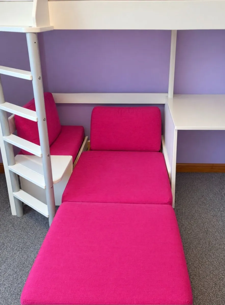 Bunk bed with pull out bed and desk - Image 3