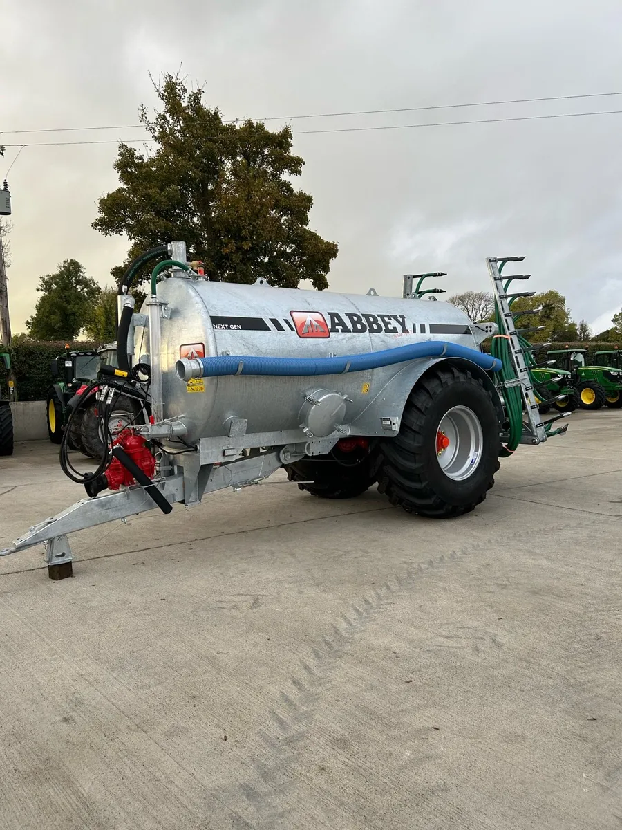 ABBEY 2050 Tank - Image 1