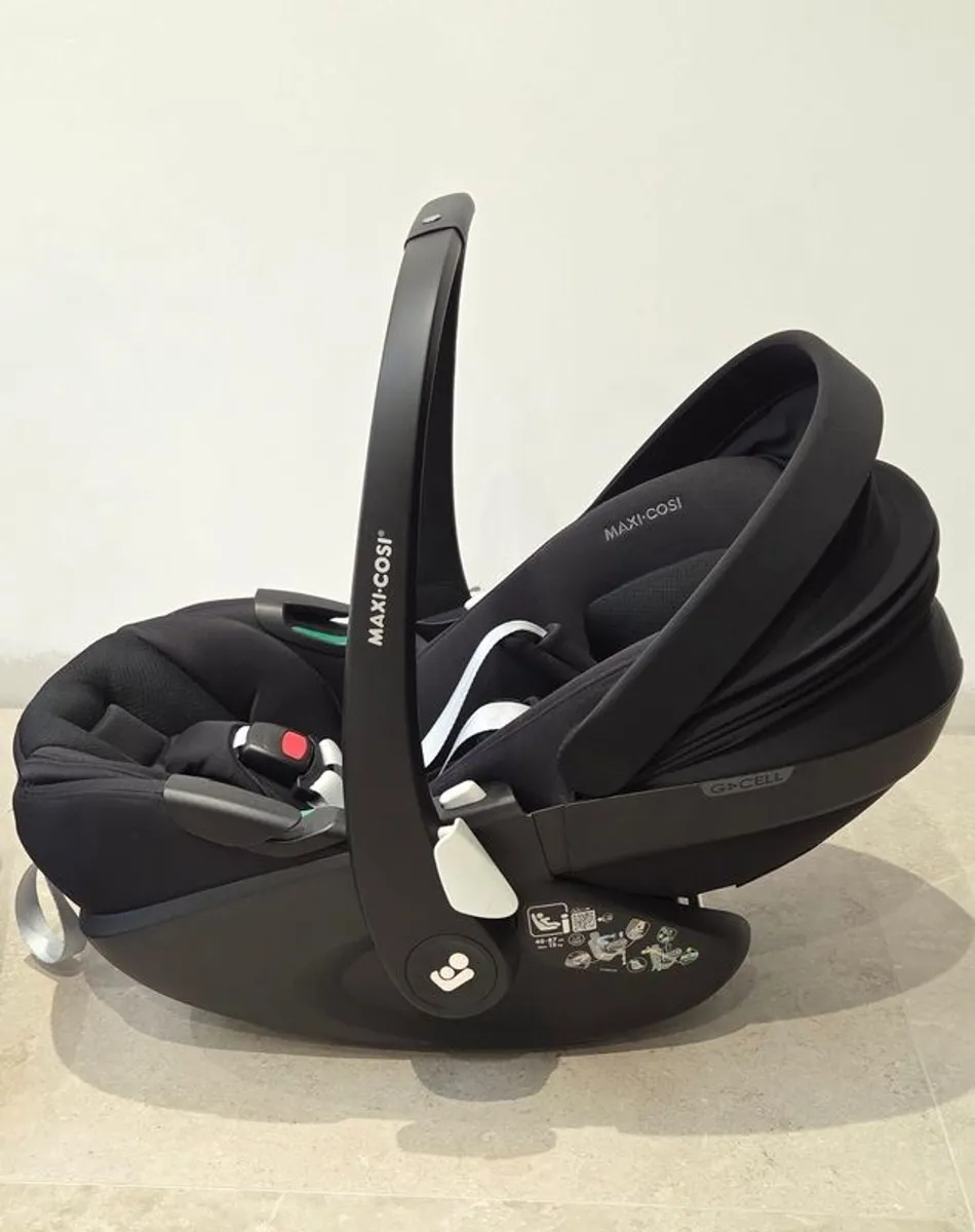 maxi cosi baby pebble 360 Pro car seat & 360 isofix base - Image 3