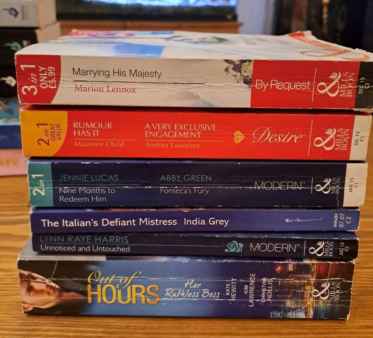 Mills & Boon Romance Books - Image 2