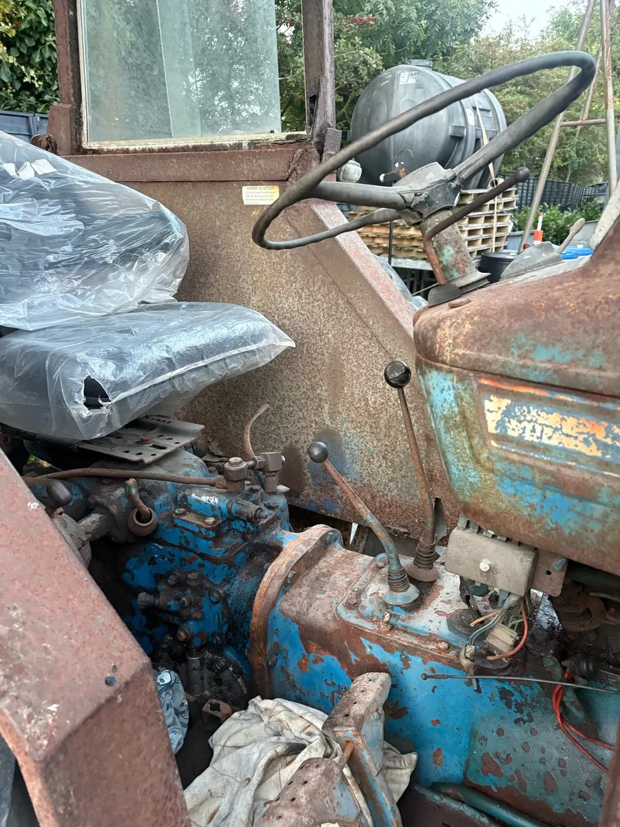 Ford 4000 - Image 3