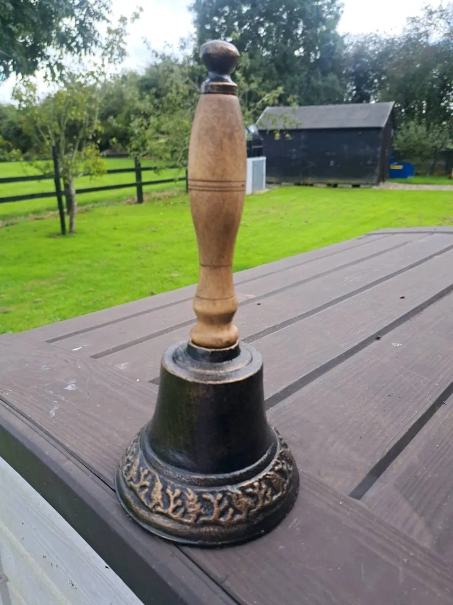 Cast iron  school bell - Image 1