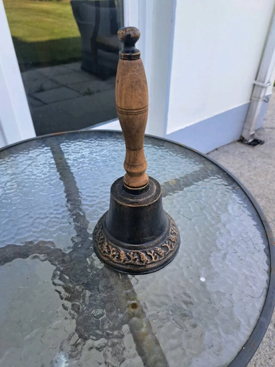 Cast iron  school bell - Image 2
