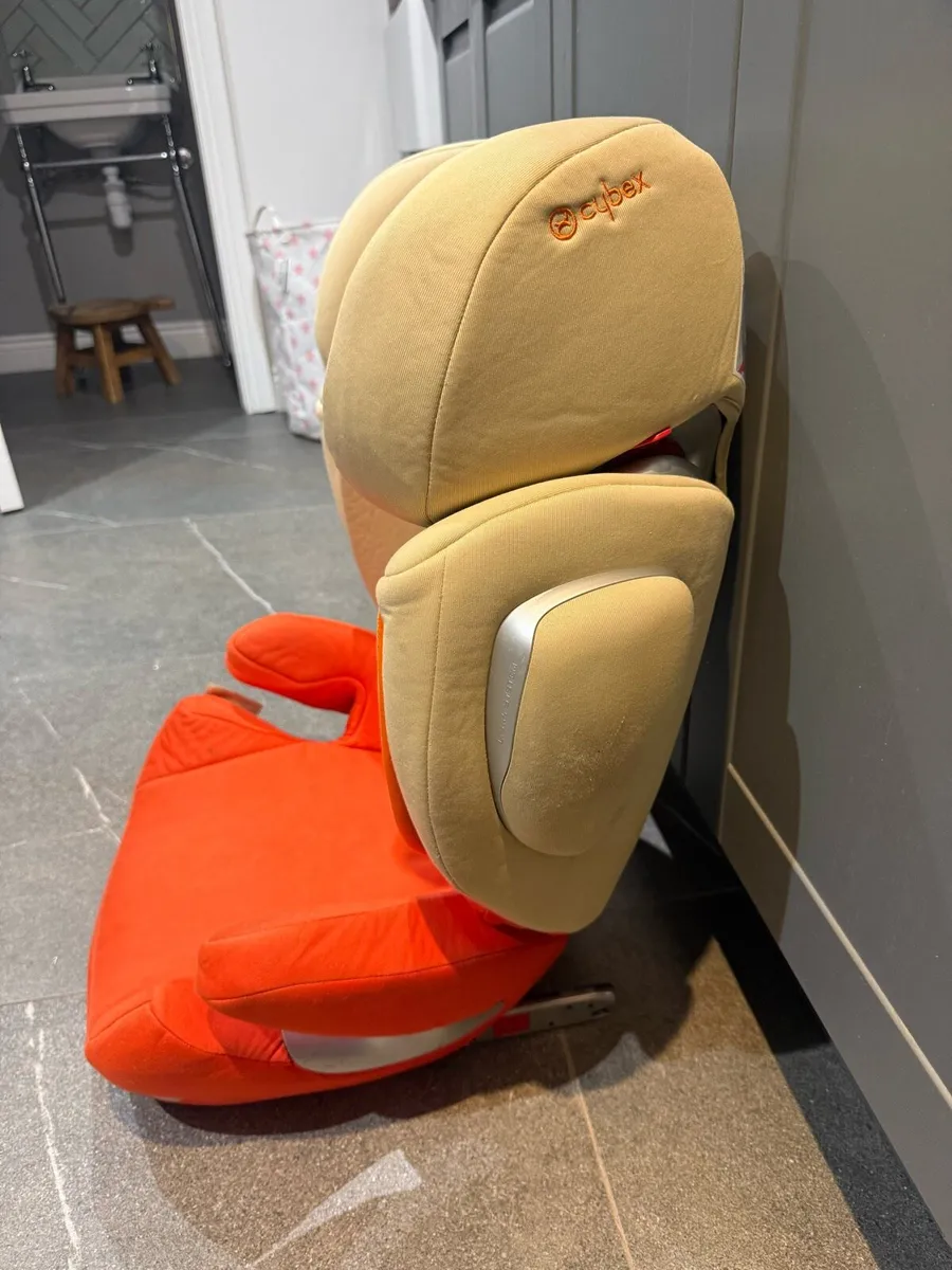 Cybex Car Seat - Image 3