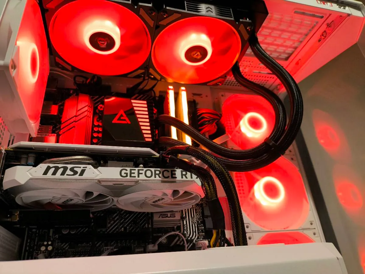 Gaming PC RTX 4060 11th Gen Intel i7 - Image 3