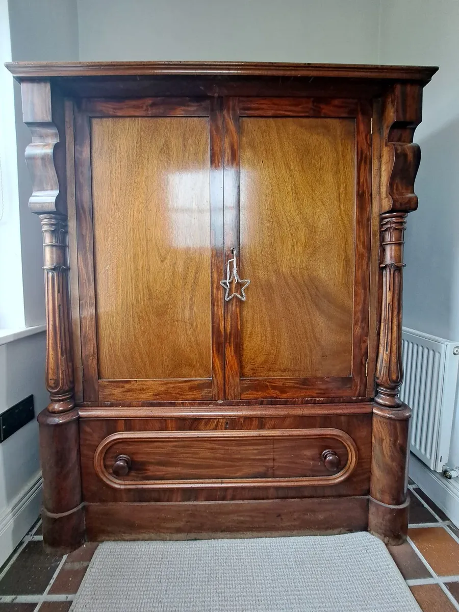 Antique linen press - Image 2