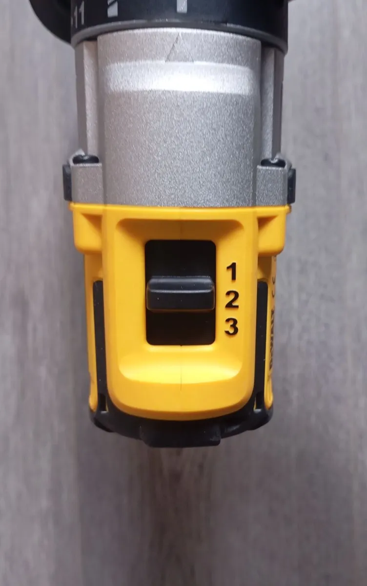 DeWalt dcd996 Combi Drill (New) - Image 4