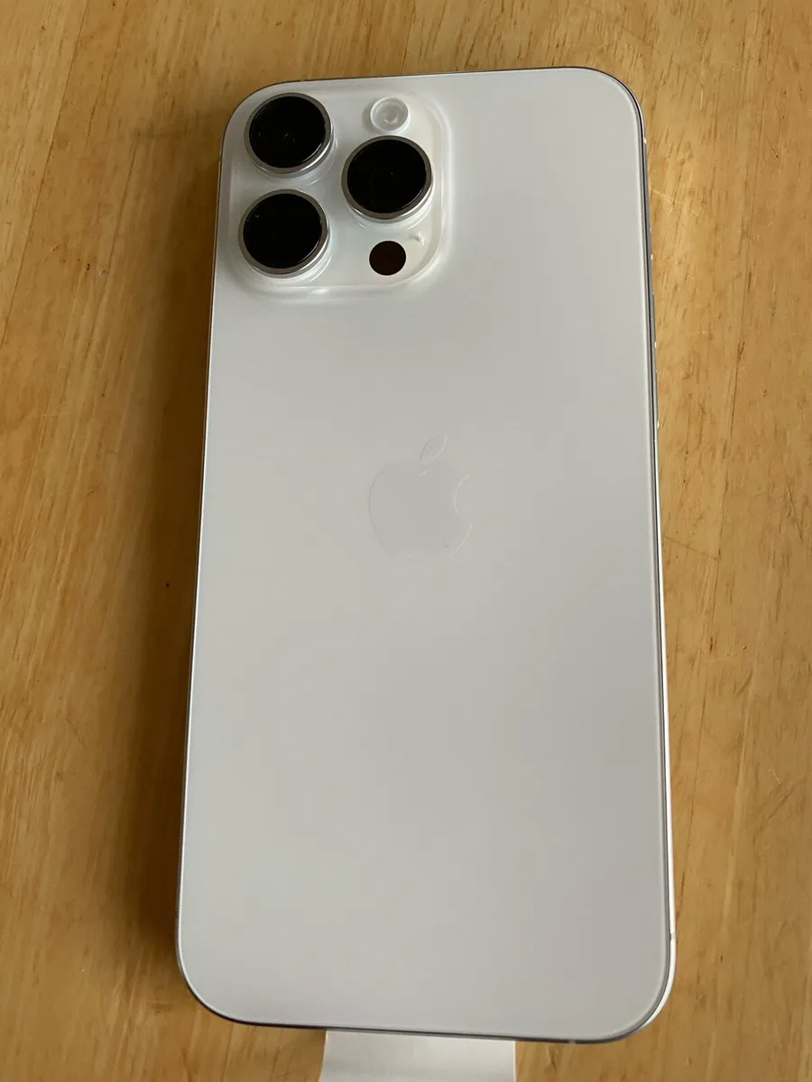 iPhone 16 pro Max - Image 2