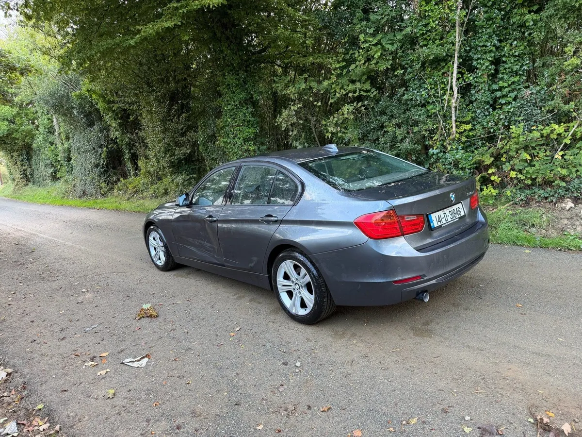 141 BMW 318D F30 Sport Dynamic - Image 1