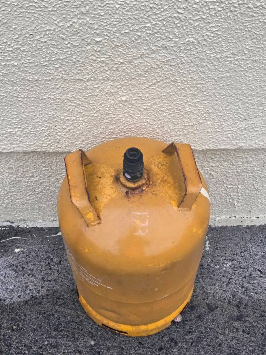 Gas cylinder