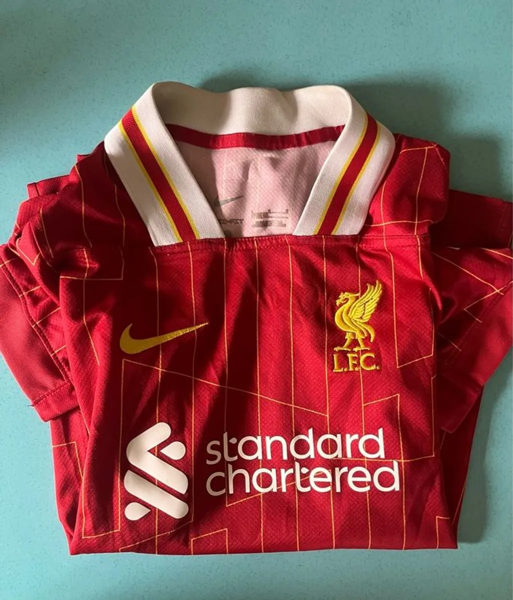 Child's Liverpool jersey - Image 1