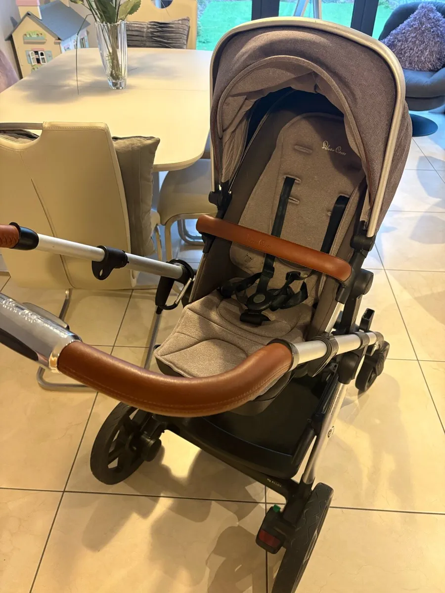 Silver cross wave travel system - Image 4