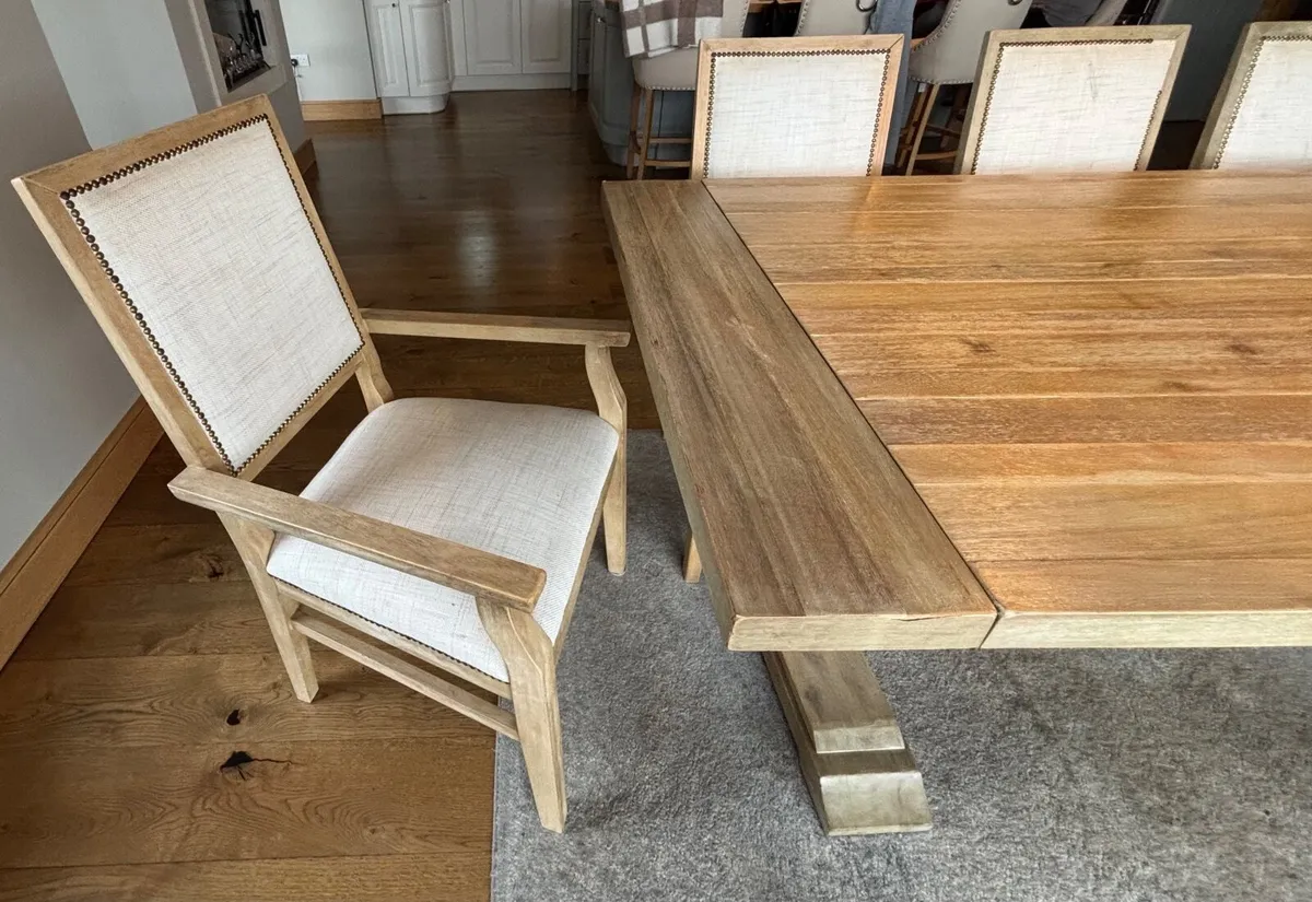 Dining table and chairs - Image 1