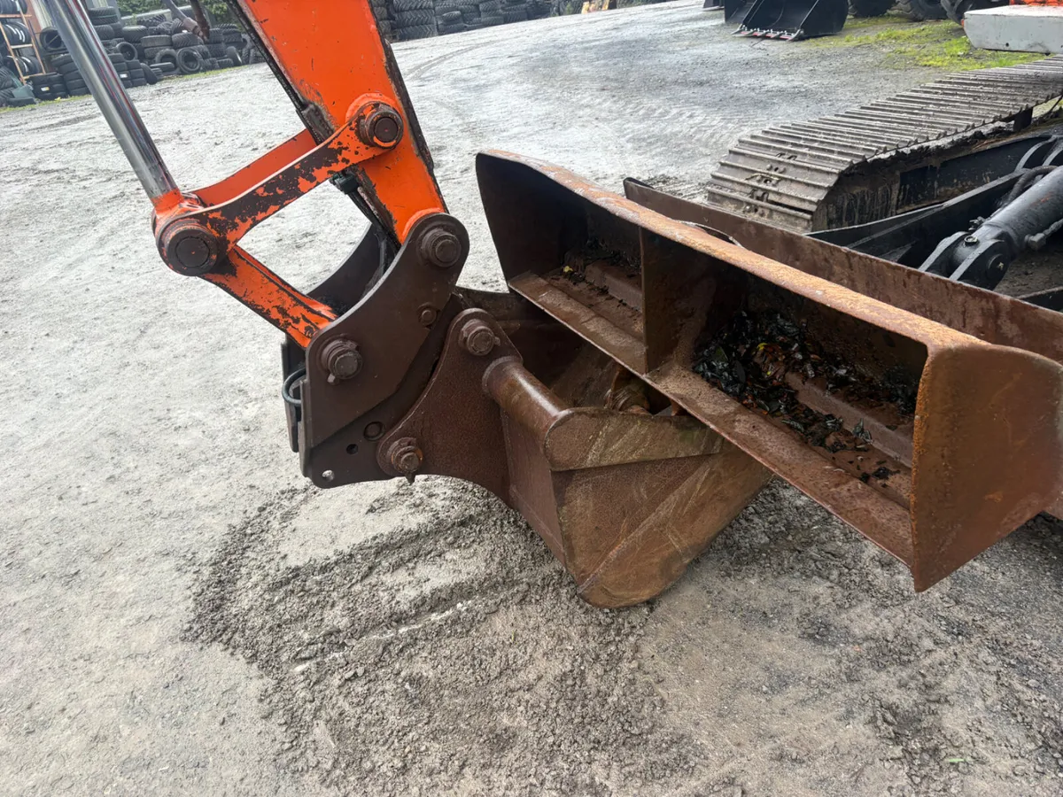 Hitachi ex60 - Image 4