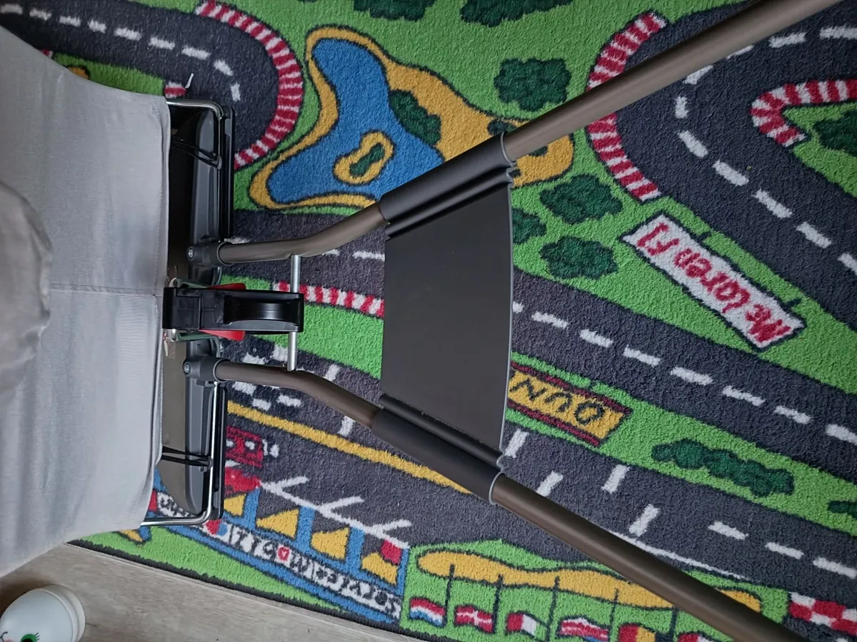Baby Bjorn bouncer - Image 3