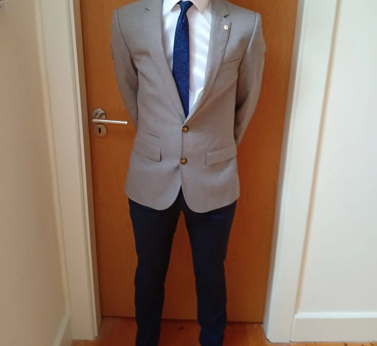 Mens suit - Image 1