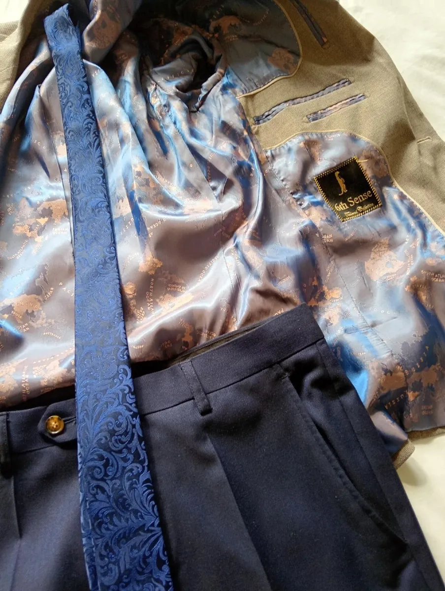 Mens suit - Image 2