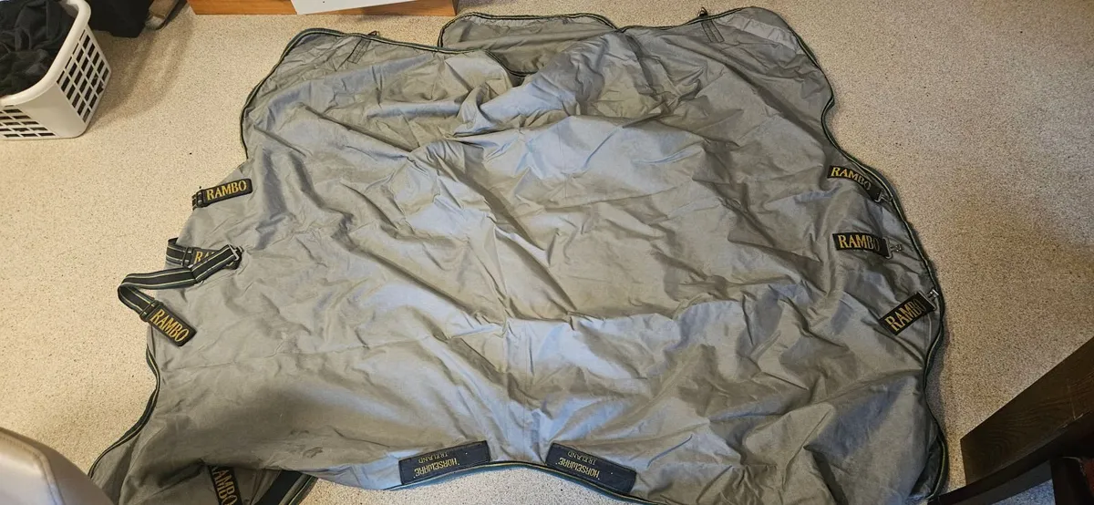 6ft3  horse rug good condition - Image 1