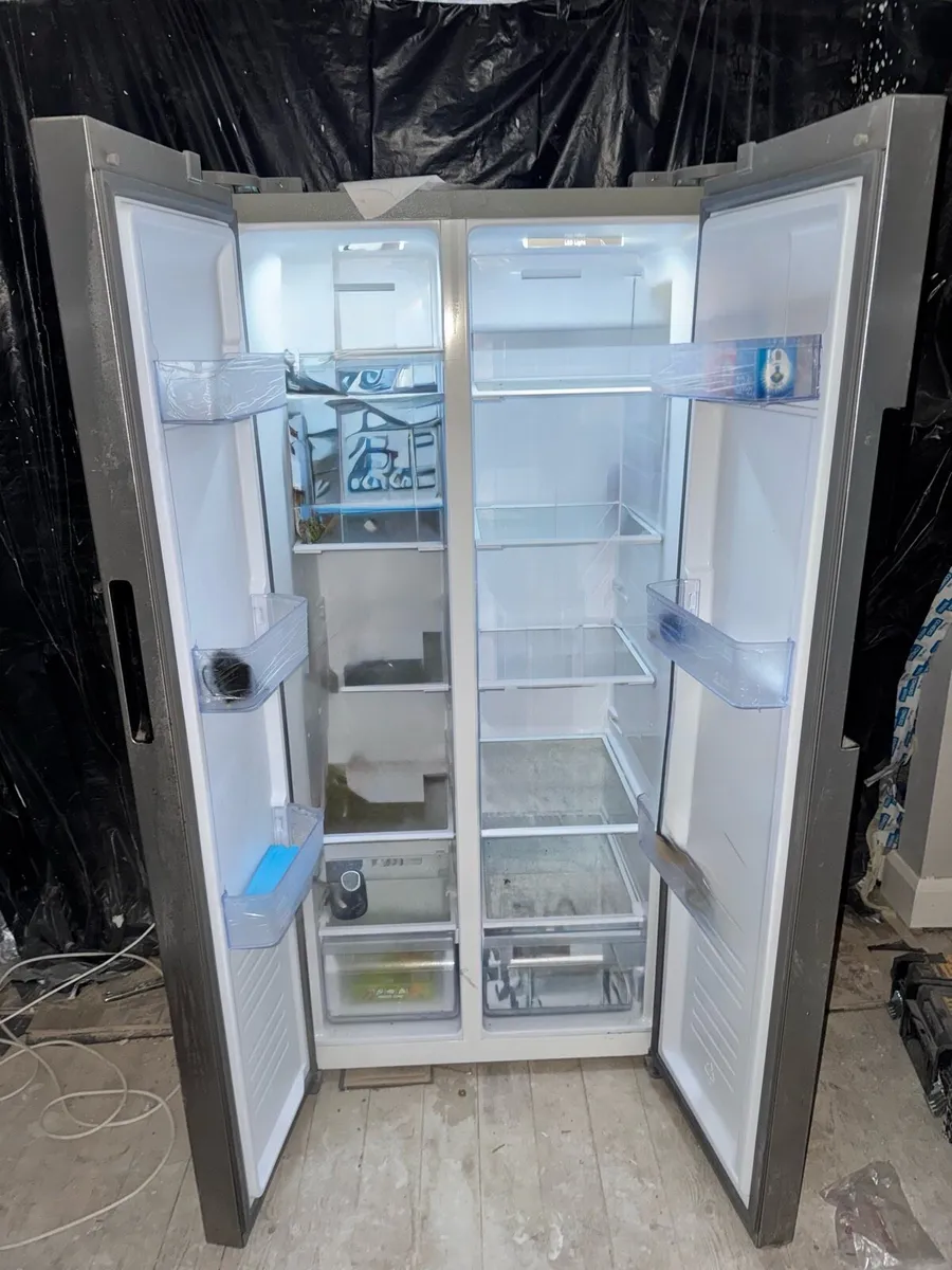 PowerPoint Fridge Freezer - Image 3