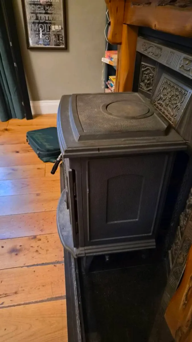Wood burning stove - Image 4