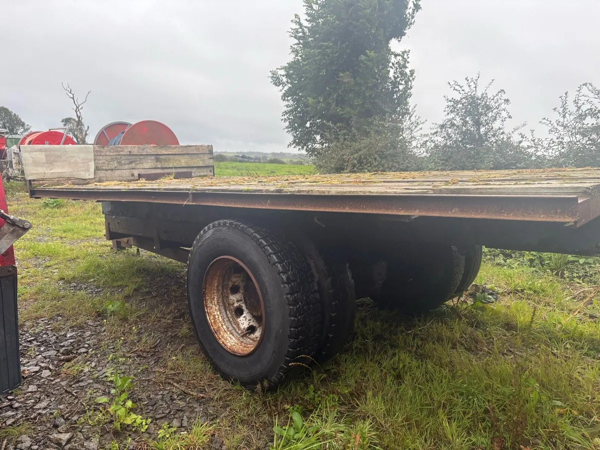 Flat bale trailer - Image 3