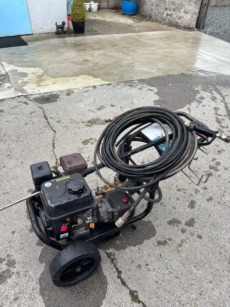 Power washer - Image 1