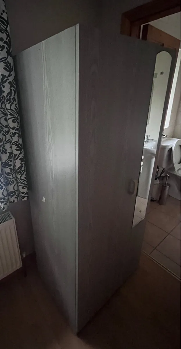 Compact Wardrobe - Image 2