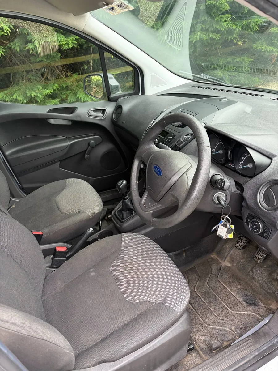 Ford Transit Connect - Image 4