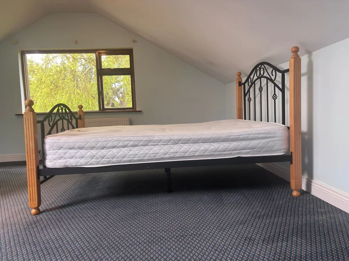 Bed frame and mattress - Image 4