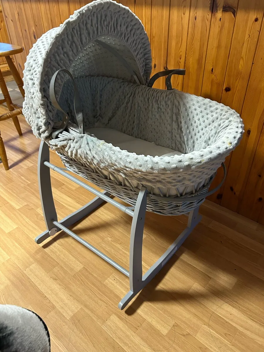 Moses basket - Image 1