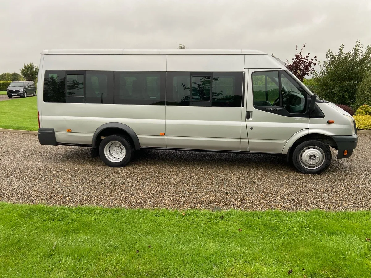 2010 FORD TRANSIT MINI BUS 17 seats - Image 2