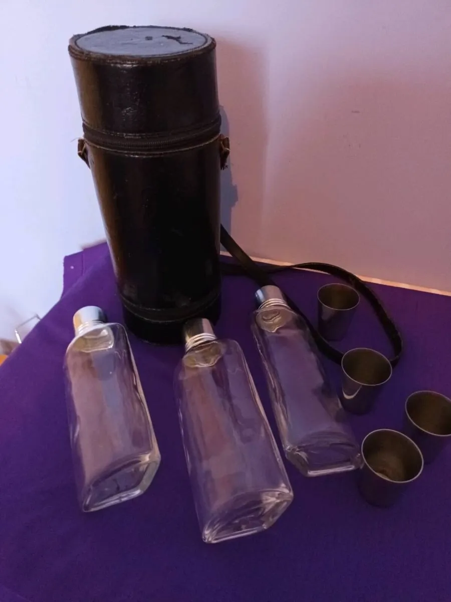 Vintage Travel Bar/Liqueur  Case. - Image 1