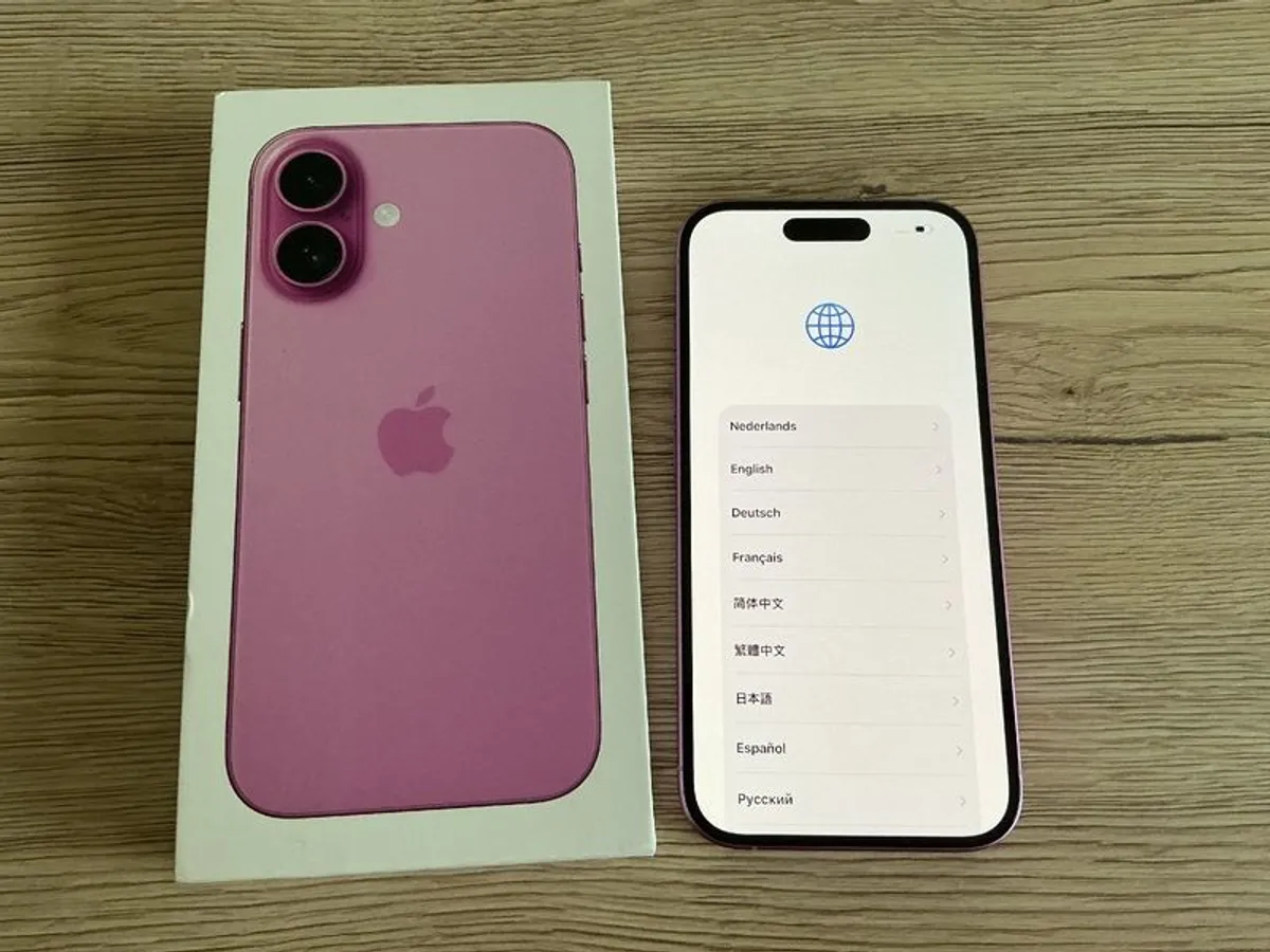 Apple iPhone 16 128gb Pink in perfect condition - Image 1