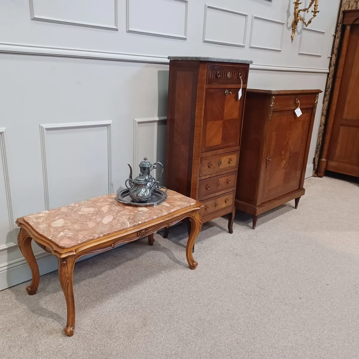 Furniture with a marble top-coffe table - Image 1