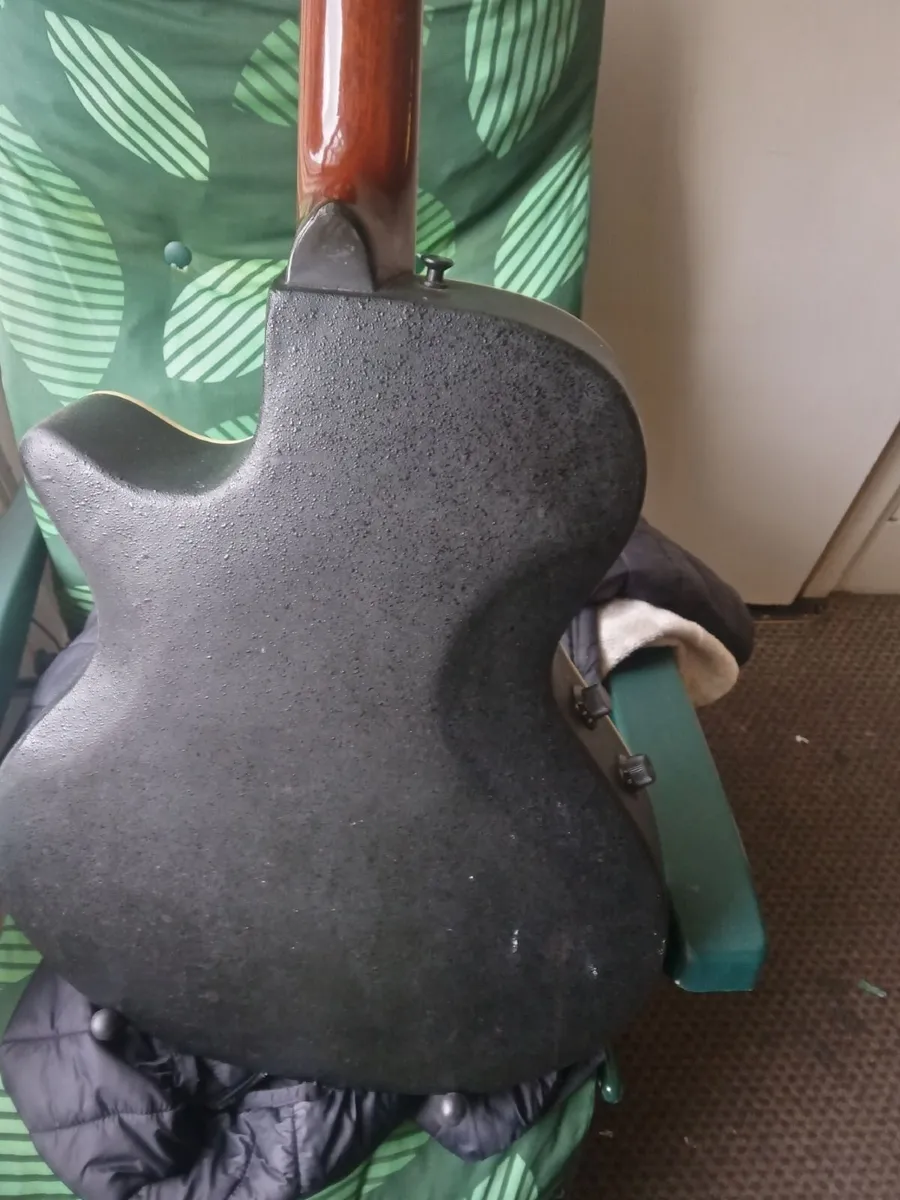 guitar - Image 2