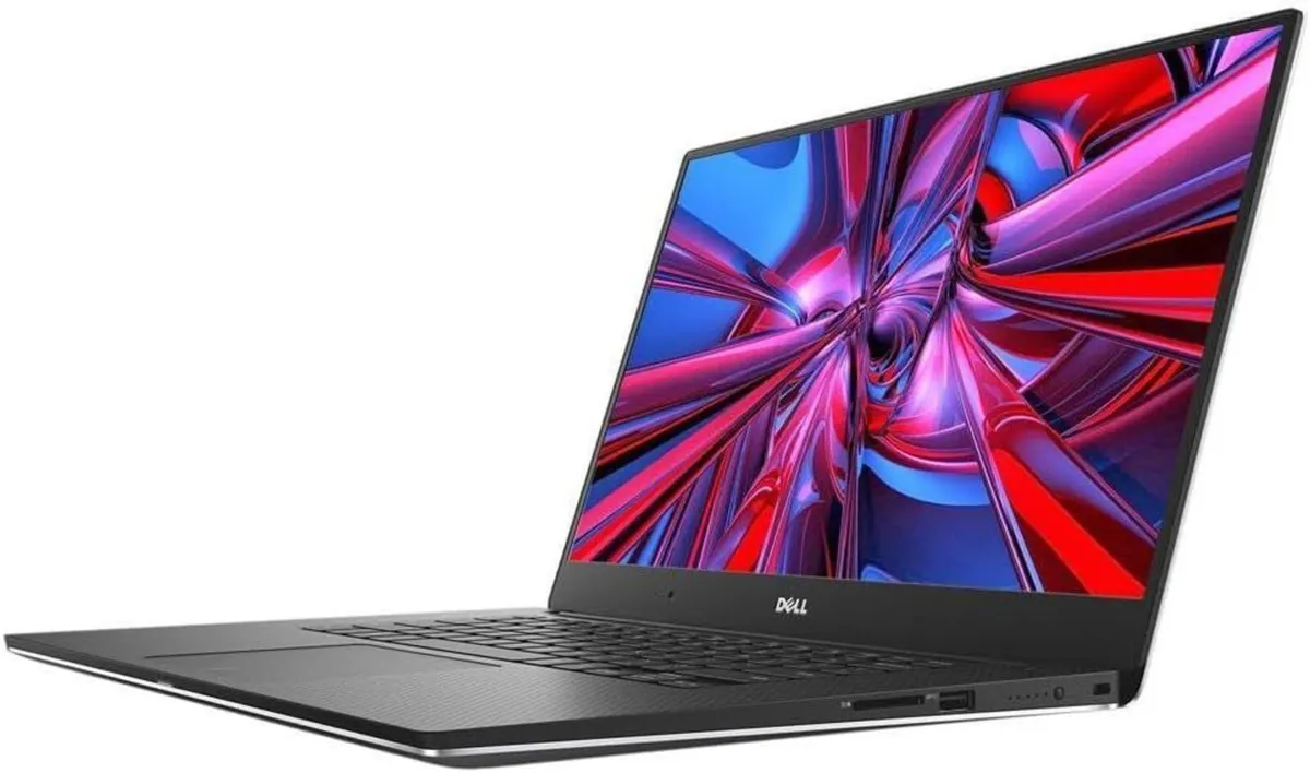 Dell Precision 5520 15.6" I7 16GB 256GB SSD GAMING - Image 1