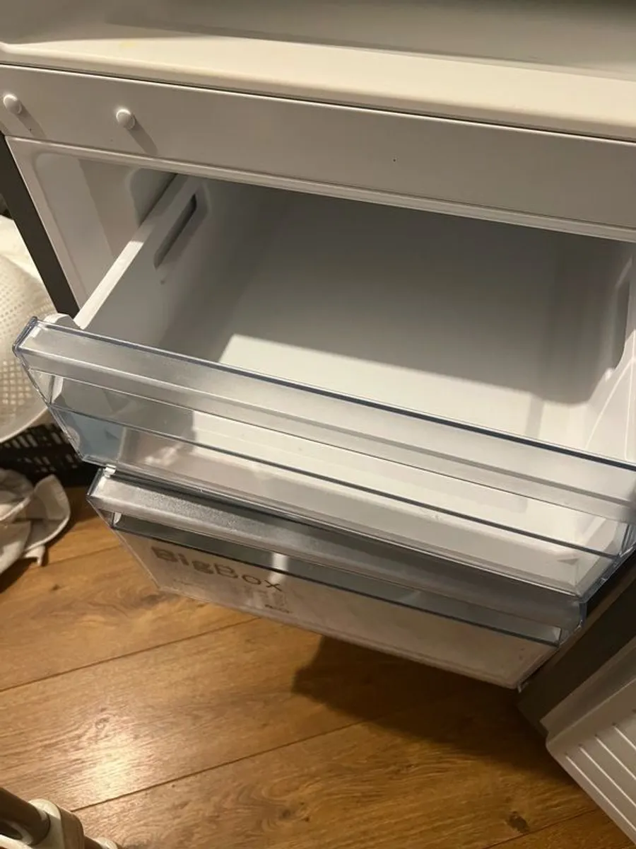 Bosch Fridge - Image 3