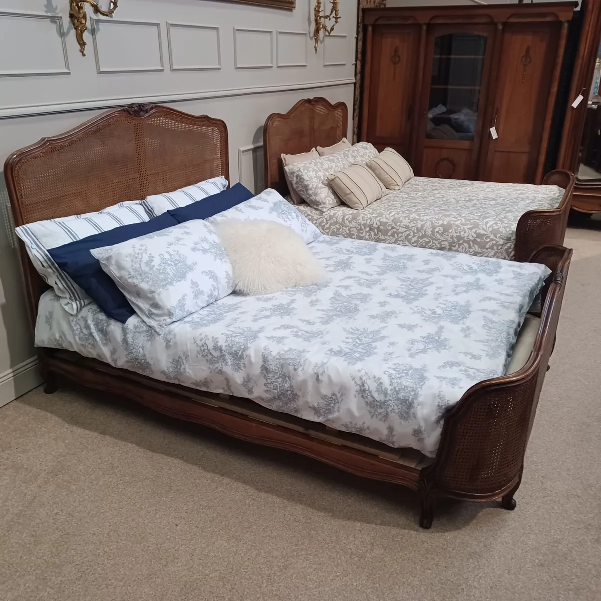 King size and double rattan bed - Image 4