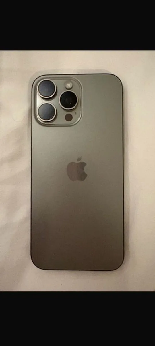 Iphone  16 pro max 512GB - Image 3