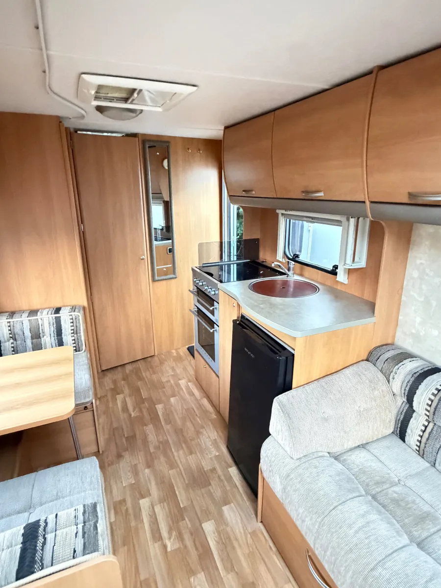 ✨BARGAIN 2006 SWIFT BRIDGEMERE 4 BERTH✨ - Image 2