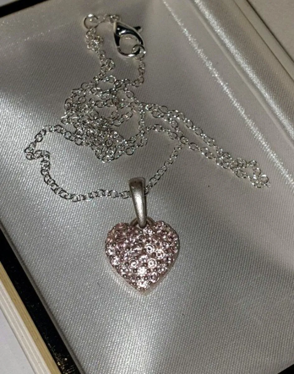 Vintage Irish Hallmarked Silver Pendant/Chain - Image 2